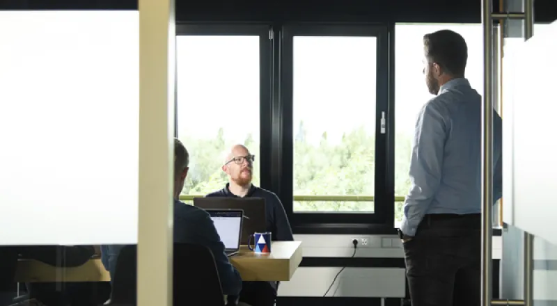 Besteed complete processen uit